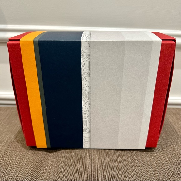 Authentic Diptyque gift box with sleeve - Picture 6 of 10